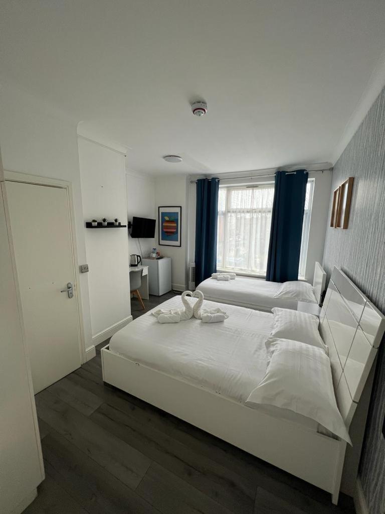 Diana Hotel 런던 객실 사진